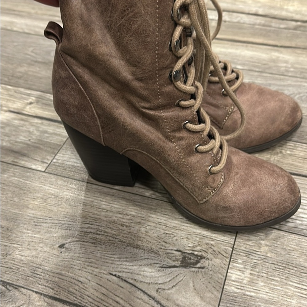 Stylish Brown Lace-Up Ankle Boots